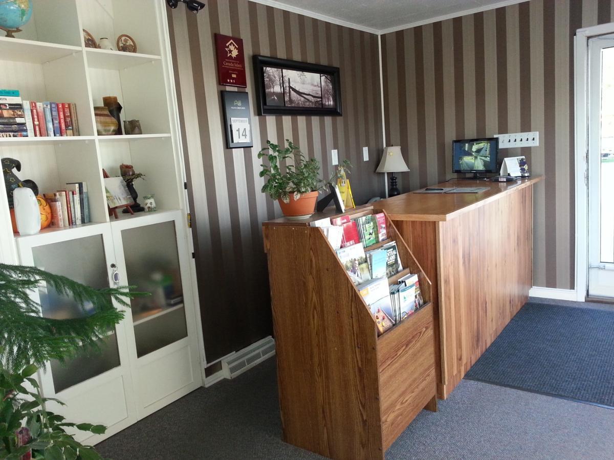 Sunset Motel Портаж Ла Прери Екстериор снимка